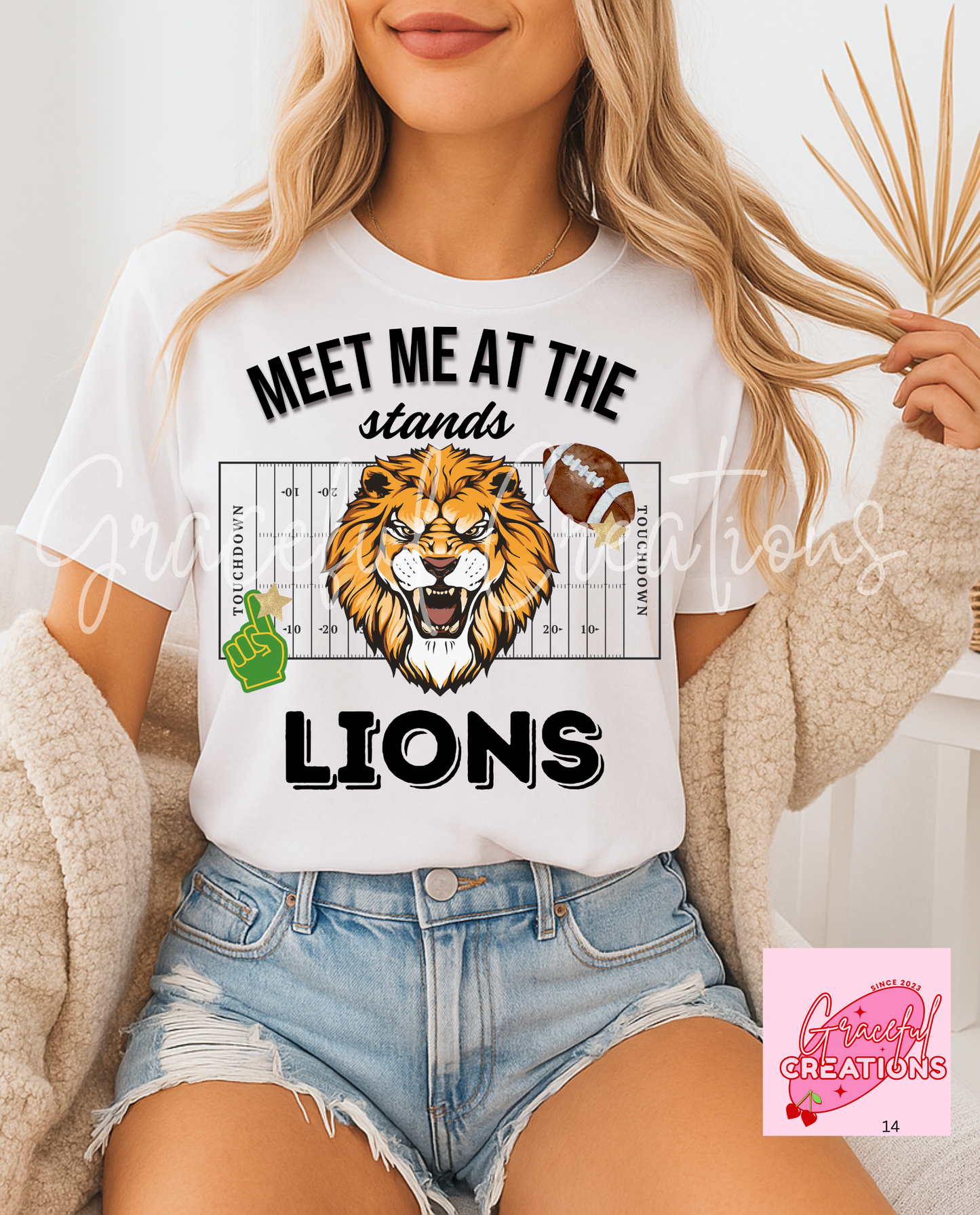 Meet me in the stands 🏈